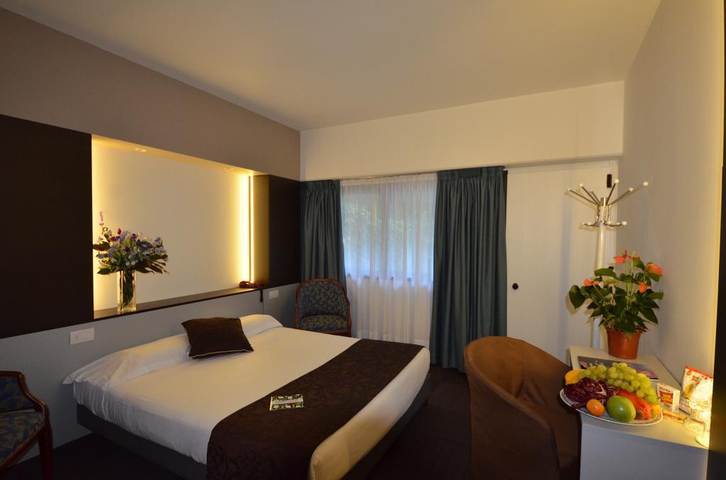 Green Hotel Motel Vergiate Esterno foto